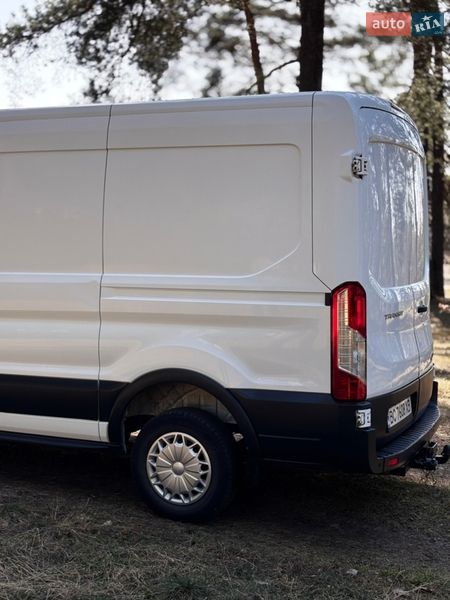 Грузовой фургон Ford Transit 2015 в Шептицькому