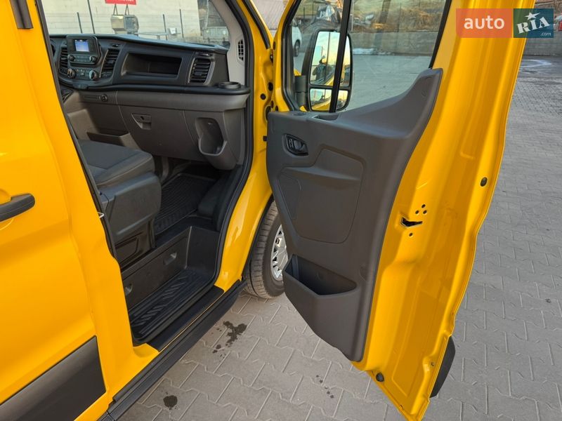 Вантажний фургон Ford Transit 2021 в Ірпені