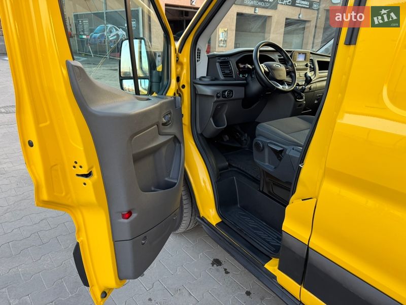 Вантажний фургон Ford Transit 2021 в Ірпені