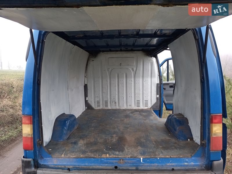Грузовой фургон Ford Transit 1989 в Ромнах