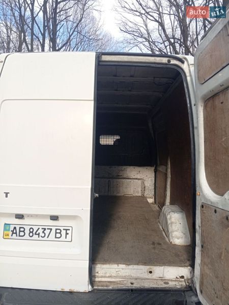 Грузовой фургон Ford Transit 2004 в Виннице