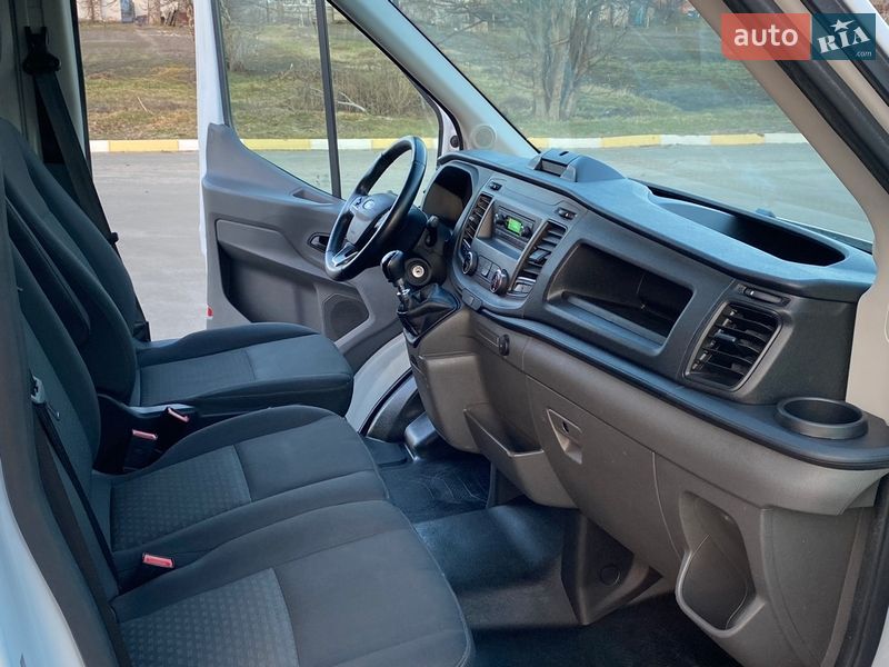 Вантажний фургон Ford Transit 2022 в Ірпені