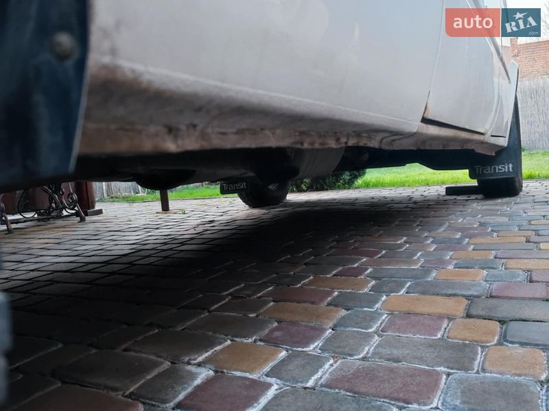 Вантажний фургон Ford Transit 1998 в Береговому фото 6 Вантажний фургон Ford Transit 1998 в Береговому