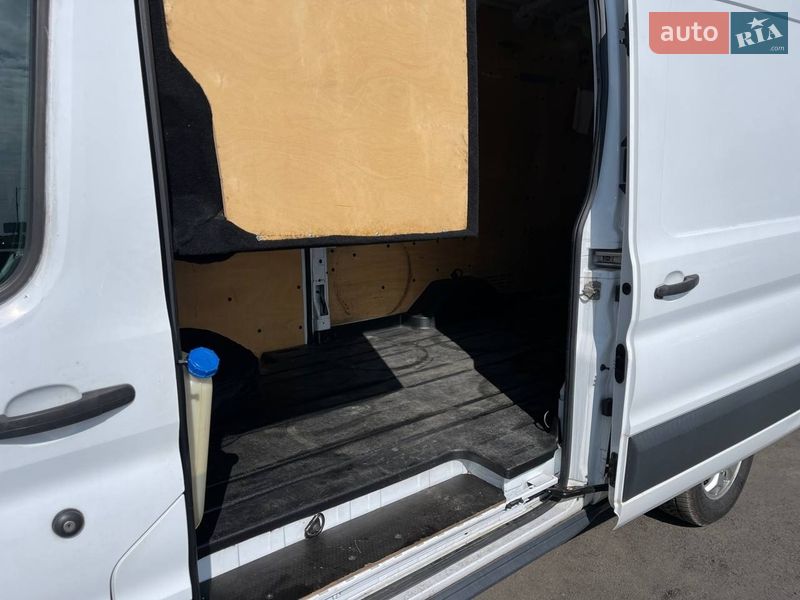 Грузовой фургон Ford Transit 2016 в Киеве