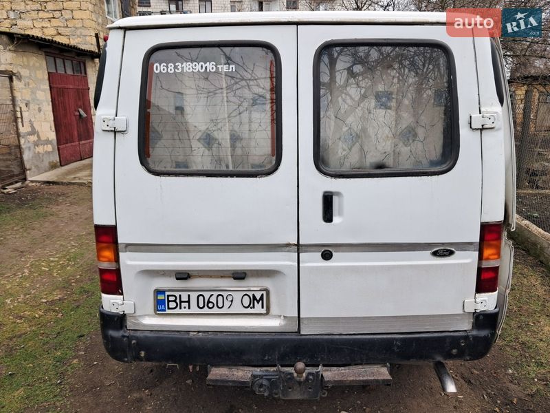 Вантажний фургон Ford Transit 1999 в Сараті