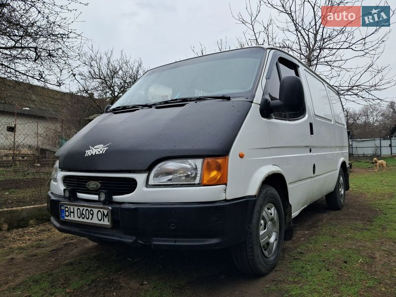 Вантажний фургон Ford Transit 1999 в Сараті