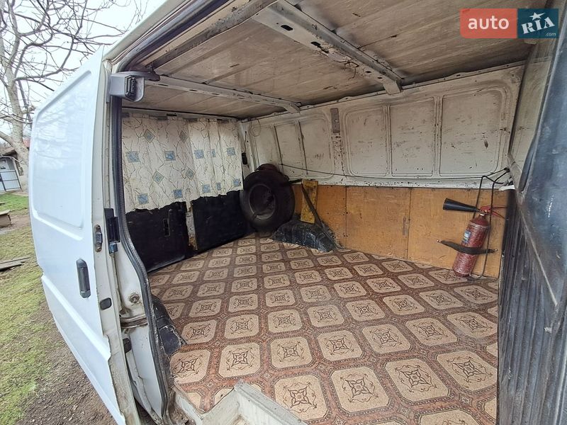 Вантажний фургон Ford Transit 1999 в Сараті