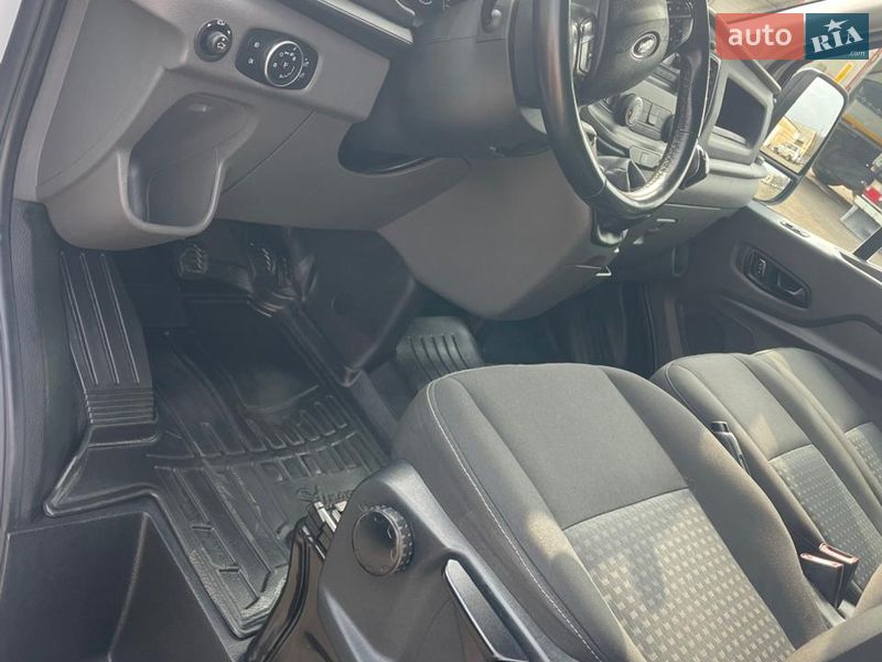 Микроавтобус грузовой (до 3,5т) Ford Transit 2019 в Киеве фото 8 Микроавтобус грузовой (до 3,5т) Ford Transit 2019 в Киеве