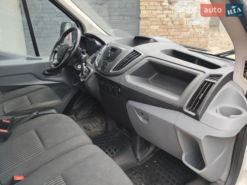 Вантажний фургон Ford Transit 2016 в Києві