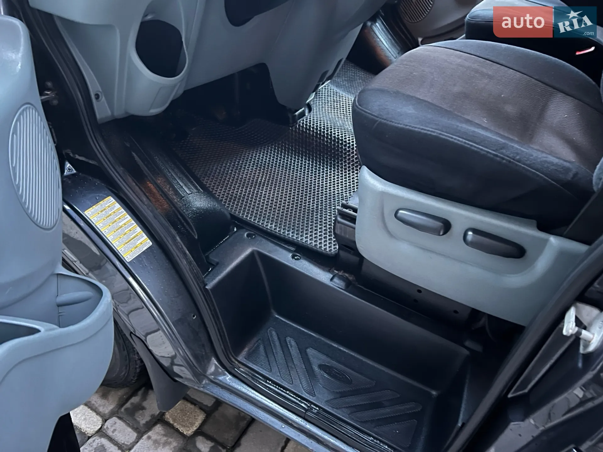 2010 Ford Transit Connect - мініатюра 42
