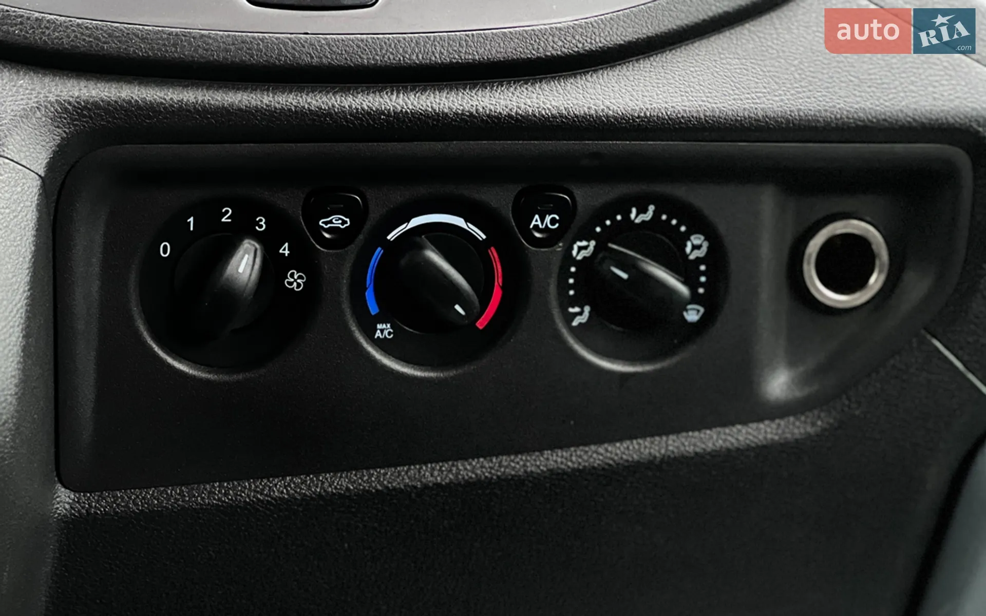 2015 Ford Transit Connect - мініатюра 19