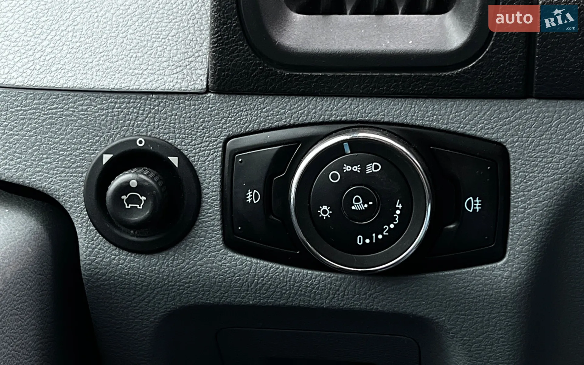 2015 Ford Transit Connect - мініатюра 20