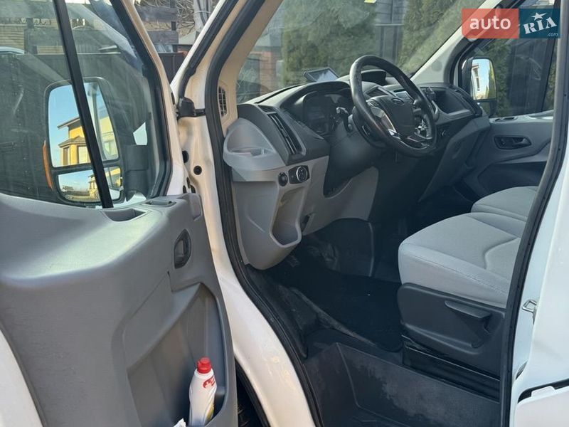 Микроавтобус Ford Transit 2017 в Киеве