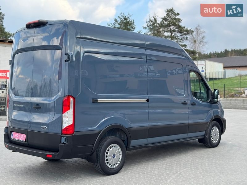 Вантажний фургон Ford Transit 2020 в Бучі
