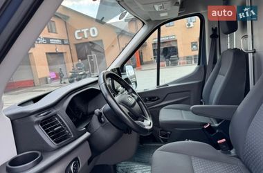 Вантажний фургон Ford Transit 2020 в Бучі