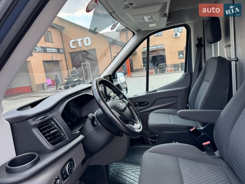 Вантажний фургон Ford Transit 2020 в Бучі