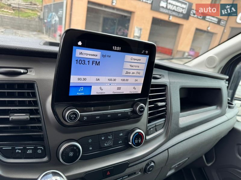 Вантажний фургон Ford Transit 2020 в Бучі