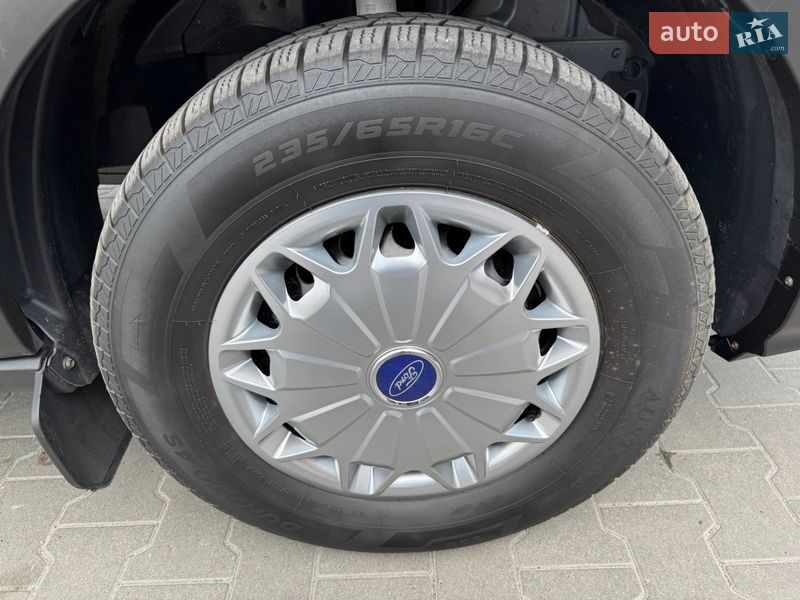 Вантажний фургон Ford Transit 2020 в Бучі