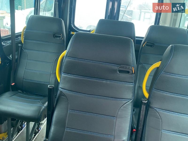 Микроавтобус Ford Transit 2015 в Ровно
