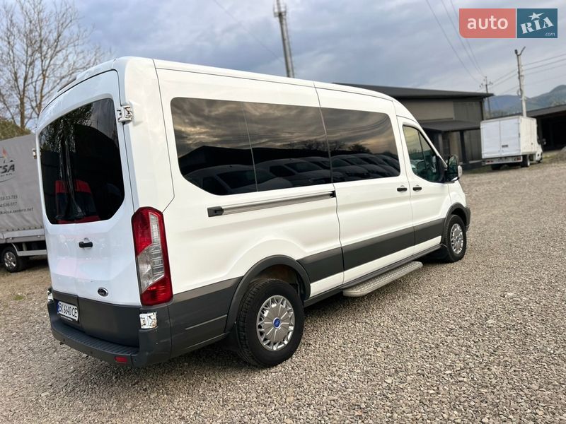 Микроавтобус Ford Transit 2015 в Хусте