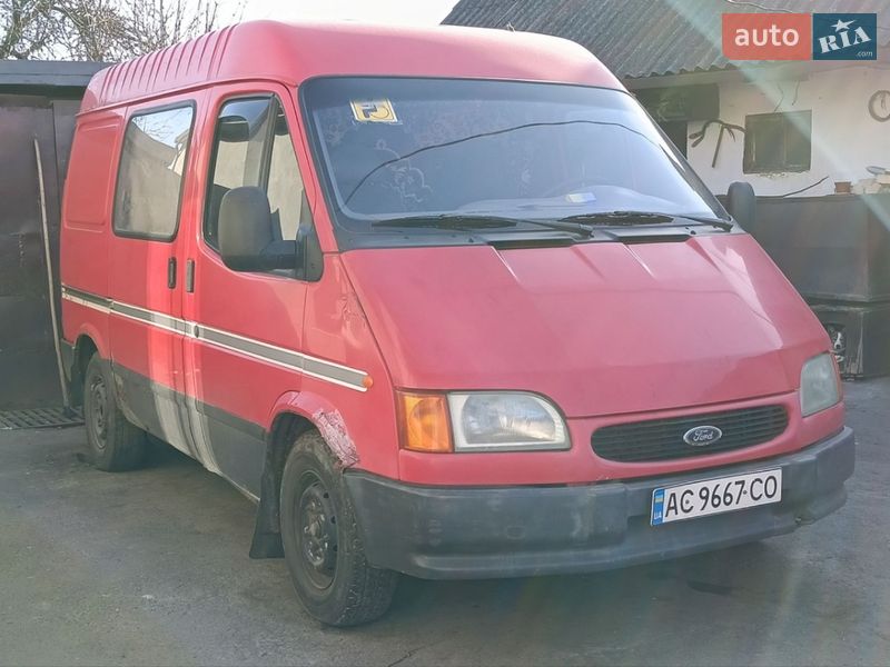 Грузовой фургон Ford Transit 1998 в Луцке