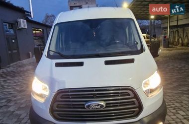 Вантажний фургон Ford Transit 2017 в Гадячі
