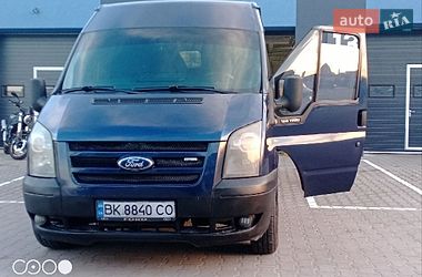 Вантажний фургон Ford Transit 2006 в Рівному
