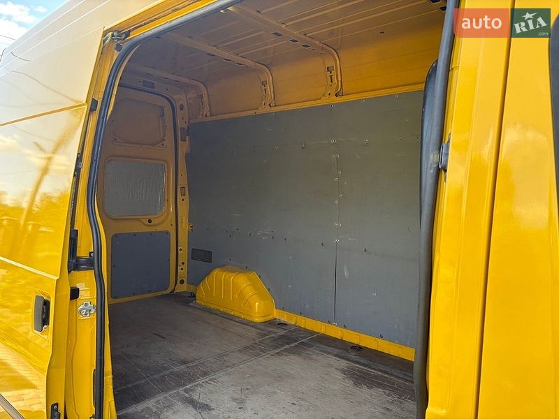 Грузовой фургон Ford Transit 2012 в Львове