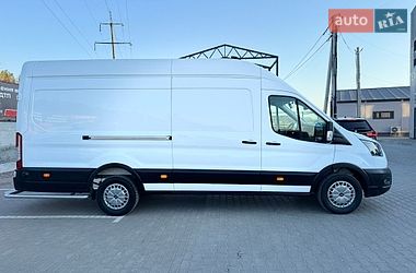 Грузовой фургон Ford Transit 2023 в Ирпене