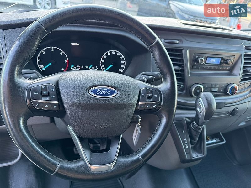 Грузовой фургон Ford Transit 2023 в Ирпене