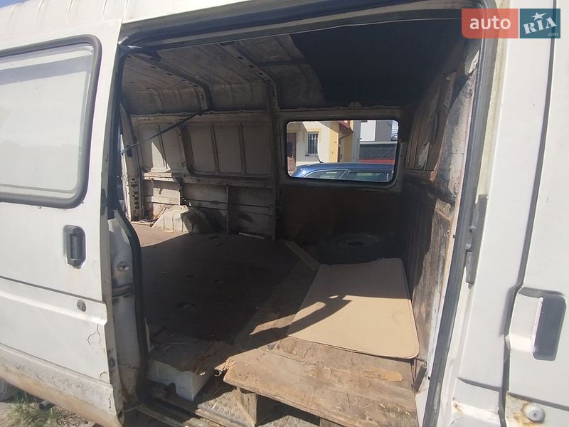 Грузовой фургон Ford Transit 1993 в Тернополе