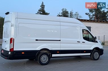 Вантажний фургон Ford Transit 2021 в Бучі