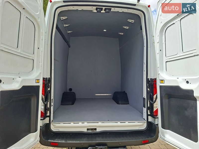 Грузовой фургон Ford Transit 2018 в Бережанах