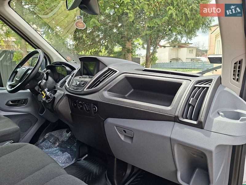 Грузовой фургон Ford Transit 2018 в Бережанах
