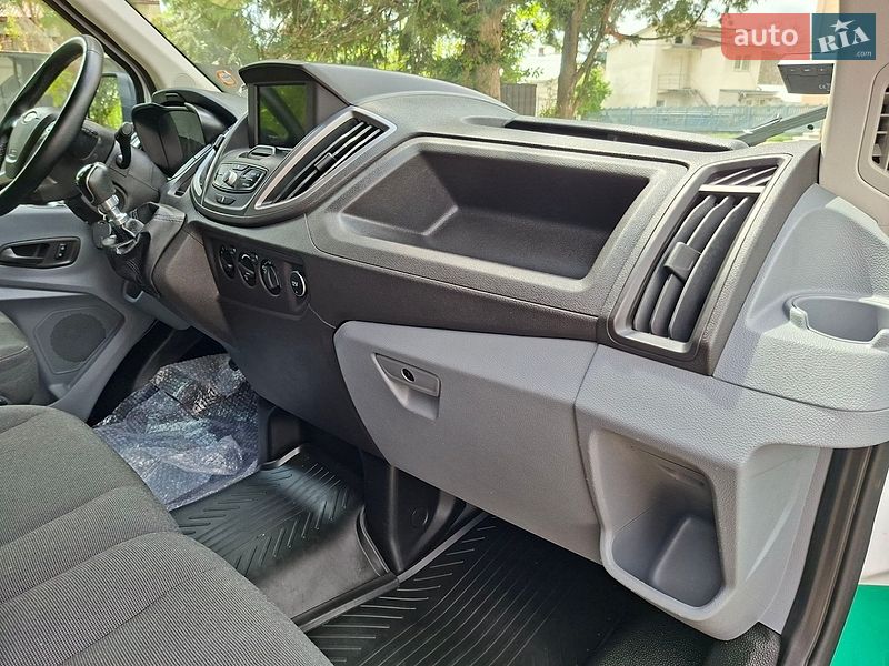 Грузовой фургон Ford Transit 2018 в Бережанах