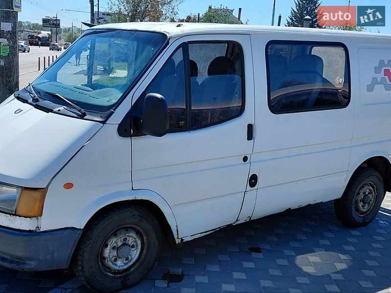 Вантажопасажирський фургон Ford Transit 1998 в Полтаві