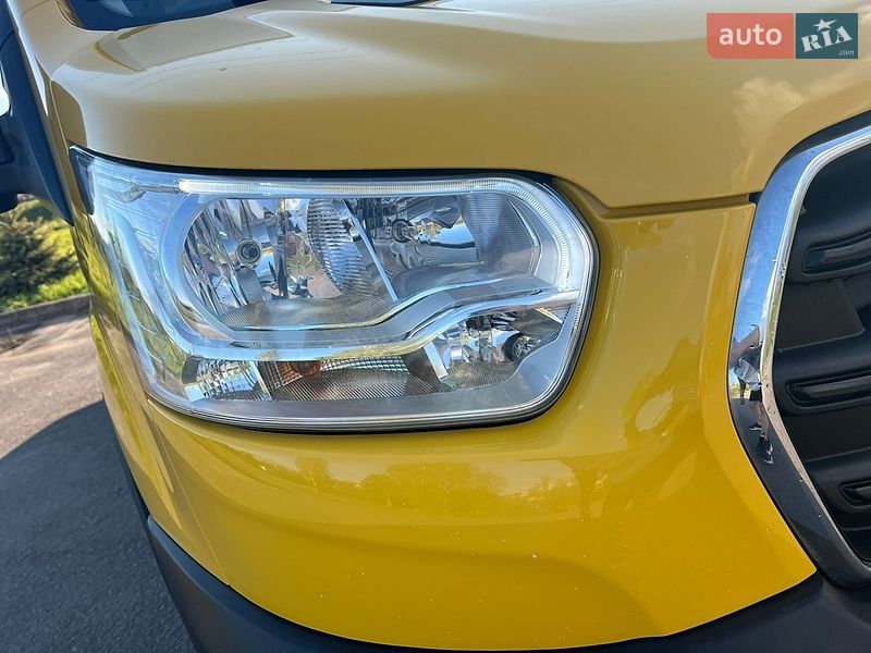 Вантажний фургон Ford Transit 2021 в Рівному