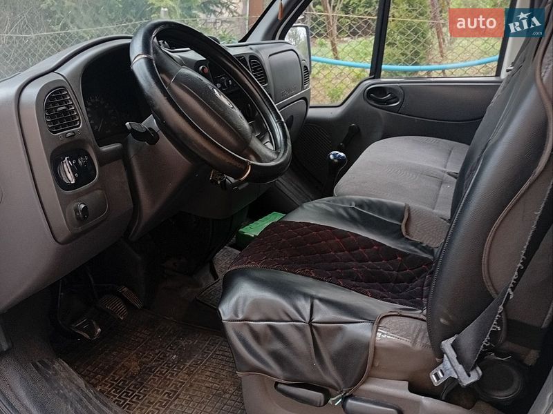 Грузовой фургон Ford Transit 2000 в Львове