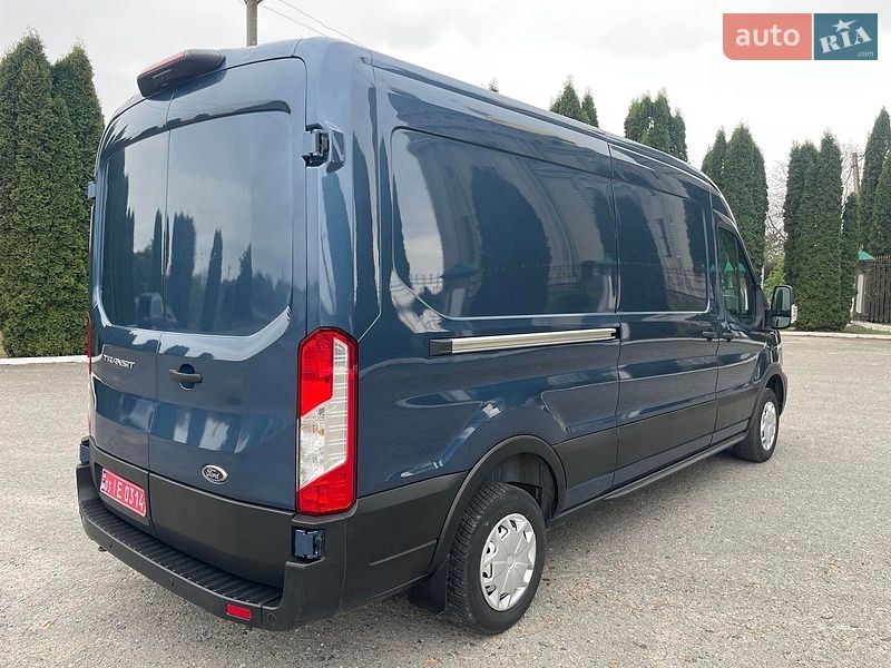 Вантажний фургон Ford Transit 2021 в Дубні