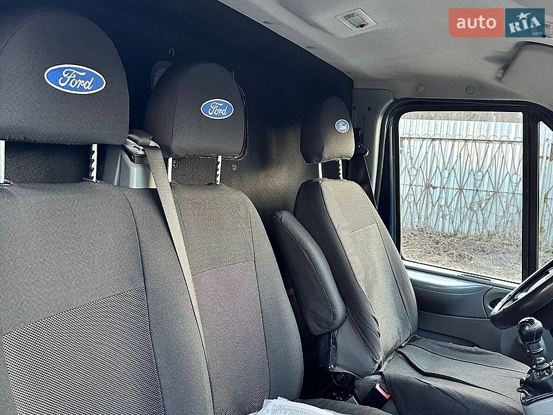 Вантажний фургон Ford Transit 2013 в Львові