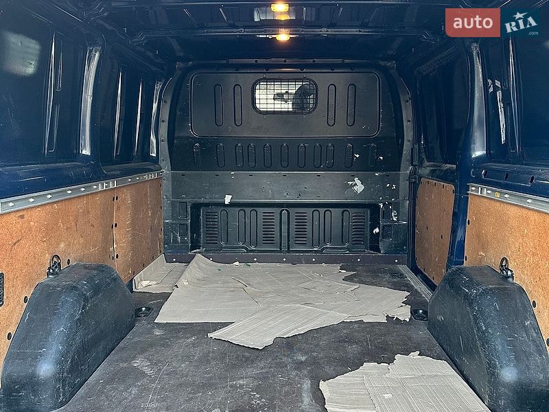 Вантажний фургон Ford Transit 2013 в Львові