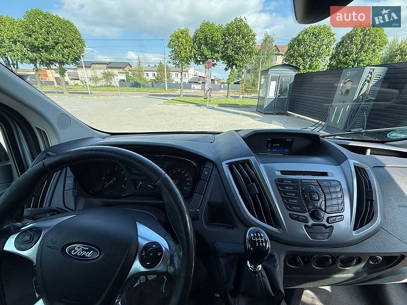 Грузопассажирский фургон Ford Transit 2017 в Ивано-Франковске