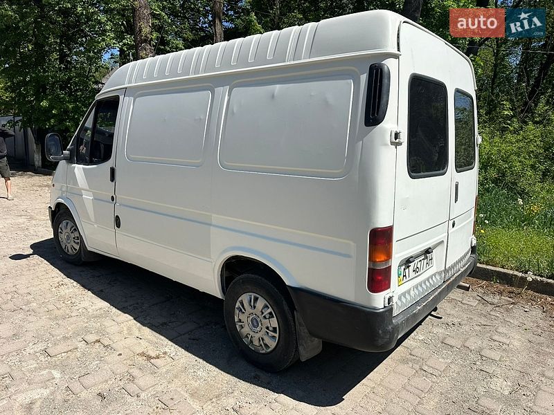Вантажний фургон Ford Transit 1998 в Сторожинці