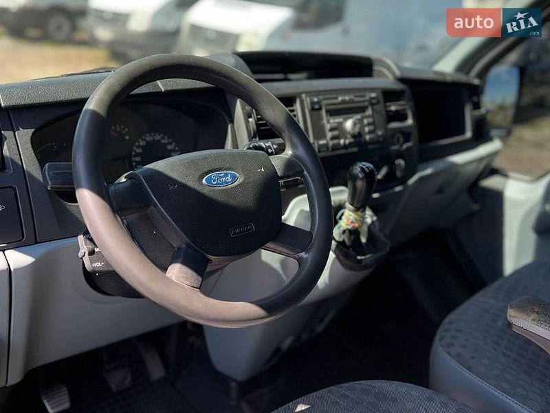 Вантажний фургон Ford Transit 2006 в Києві