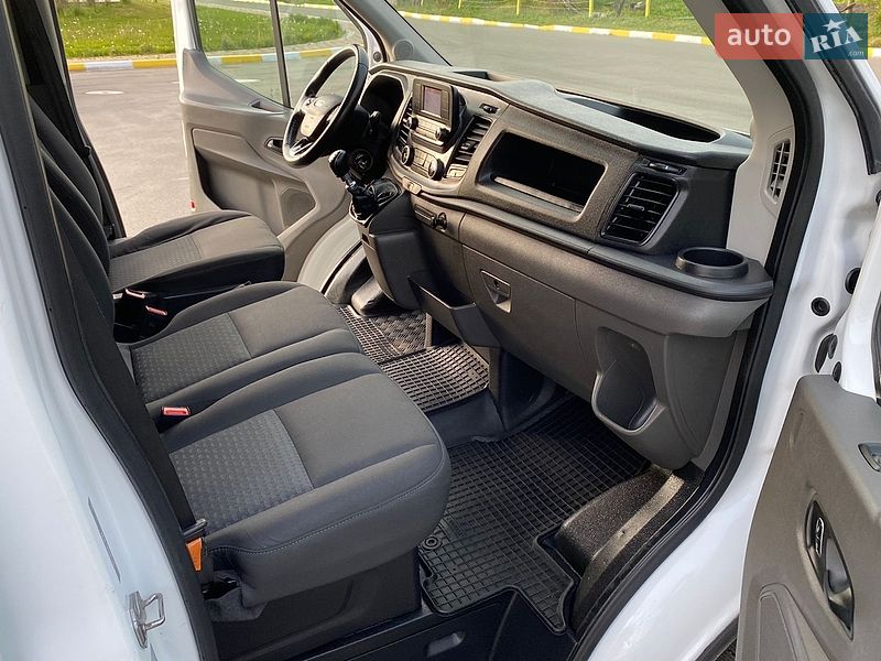 Грузовой фургон Ford Transit 2021 в Ирпене