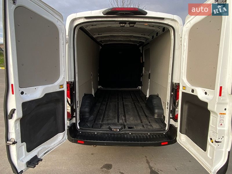 Грузовой фургон Ford Transit 2021 в Ирпене