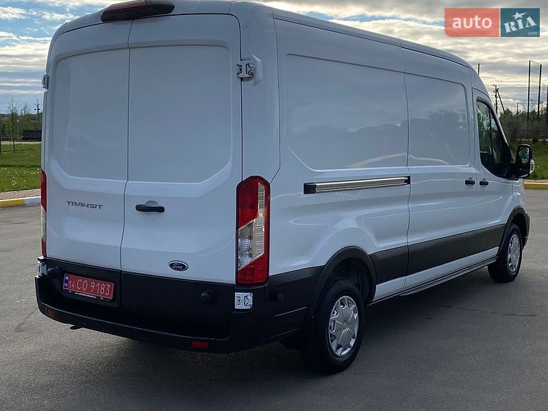 Грузовой фургон Ford Transit 2021 в Ирпене