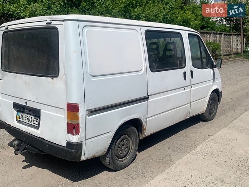 Седан Ford Transit 1987 в Чорткове