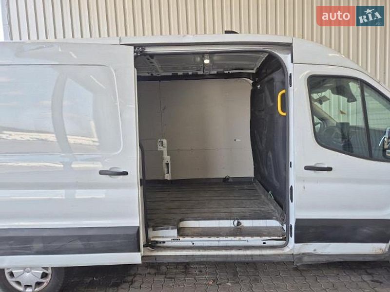Микроавтобус грузовой (до 3,5т) Ford Transit 2023 в Львове