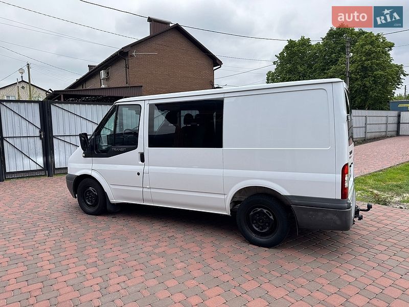 Грузопассажирский фургон Ford Transit 2007 в Миргороде
